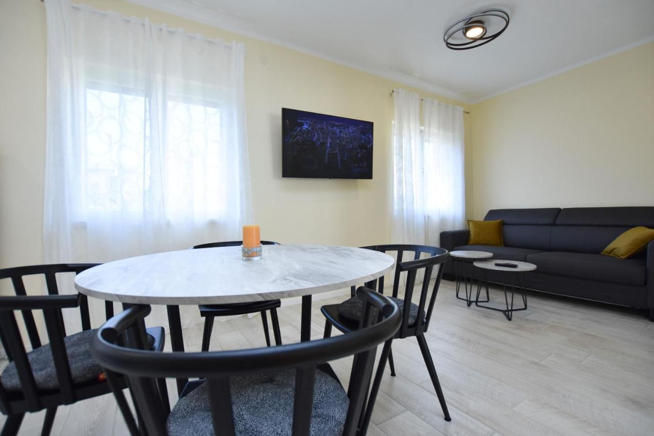 Apartment Ruzica Примоштен Экстерьер фото